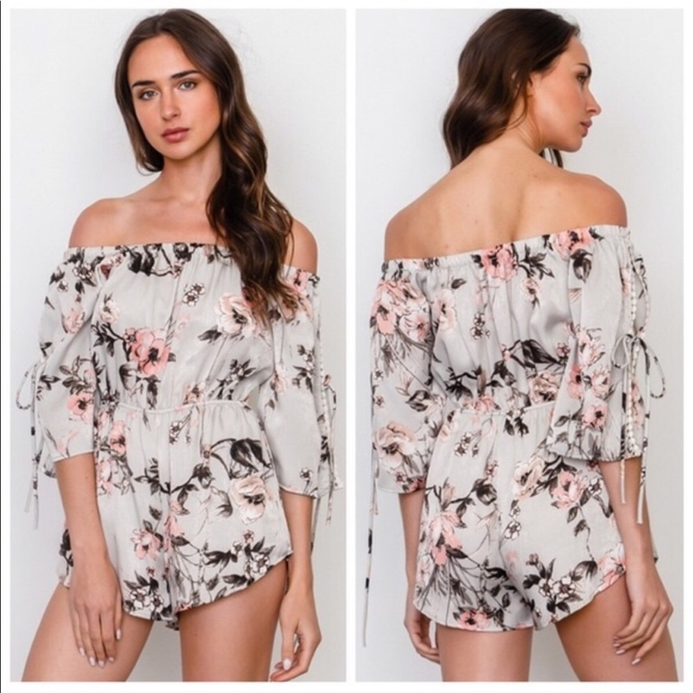 🇺🇸sale🇺🇸Floral boho off-shoulder romper